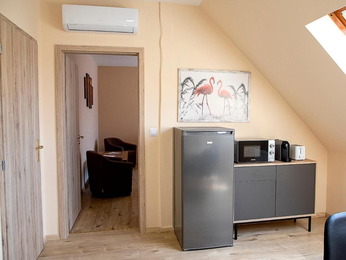 Lux Apartman Buek Buk Exterior foto