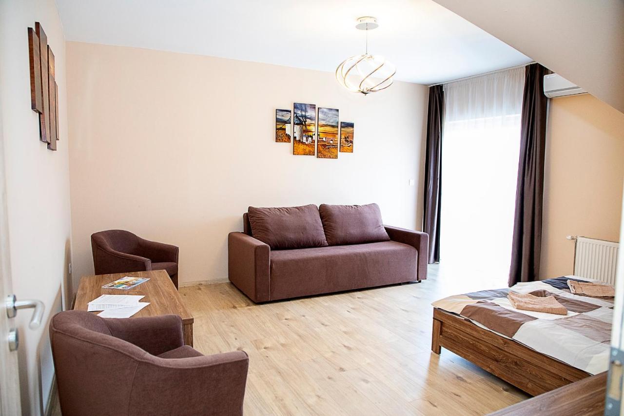 Lux Apartman Buek Buk Exterior foto