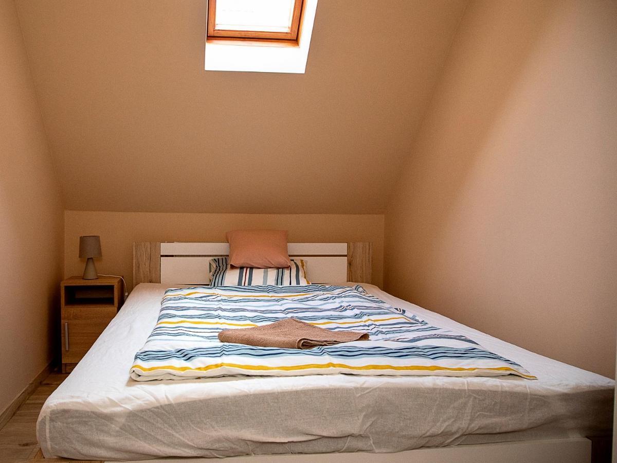 Lux Apartman Buek Buk Exterior foto