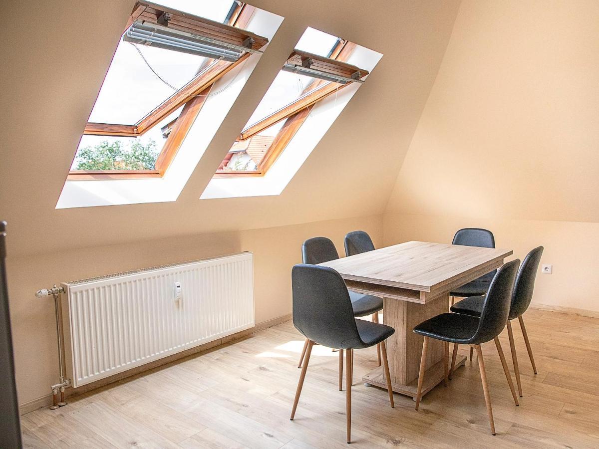 Lux Apartman Buek Buk Exterior foto